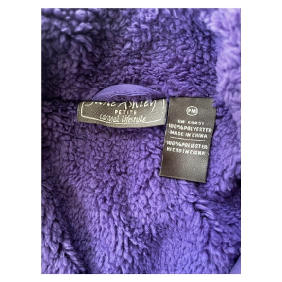 Jane Ashley Purple Quilted Zip Front Vest. Size PM - Picture 3 of 5